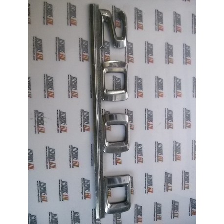 Mercedes. Anagrama 200D