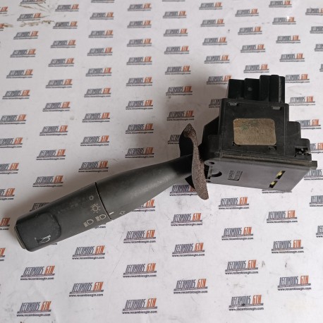 Peugeot Partner. Mando luces