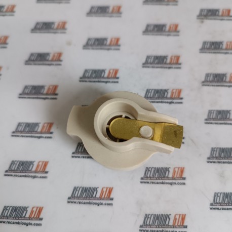 Renault 4. Rotor del distribuidor de encendido