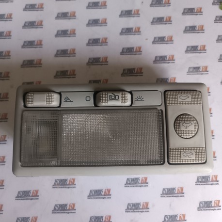 Seat Alhambra. Luz interior