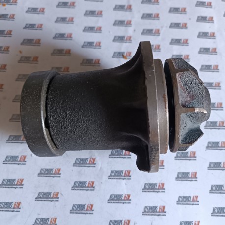 MERCEDES 405D, 406 D FURGON, W114, W115, W111. BOMBA DE AGUA