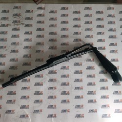 Renault 18. Brazo limpia