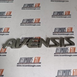 Toyota Avensis. Anagrama Avensis